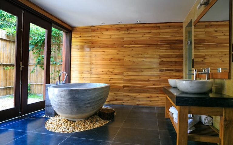 11 KEY Vastu Tips for Toilet & Bathroom